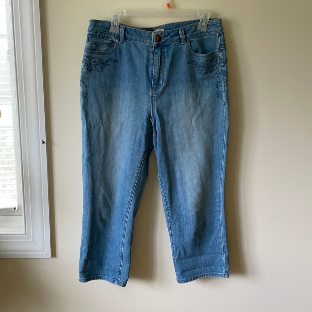Coldwater Creek Medium Wash Capri Jeans